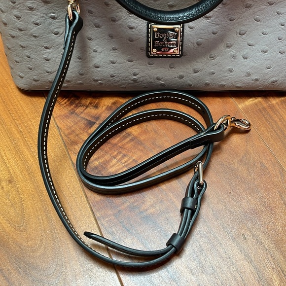 NWOT Dooney Bourke Ostrich Pattern Leather Dome Satchel. - Picture 13 of 13